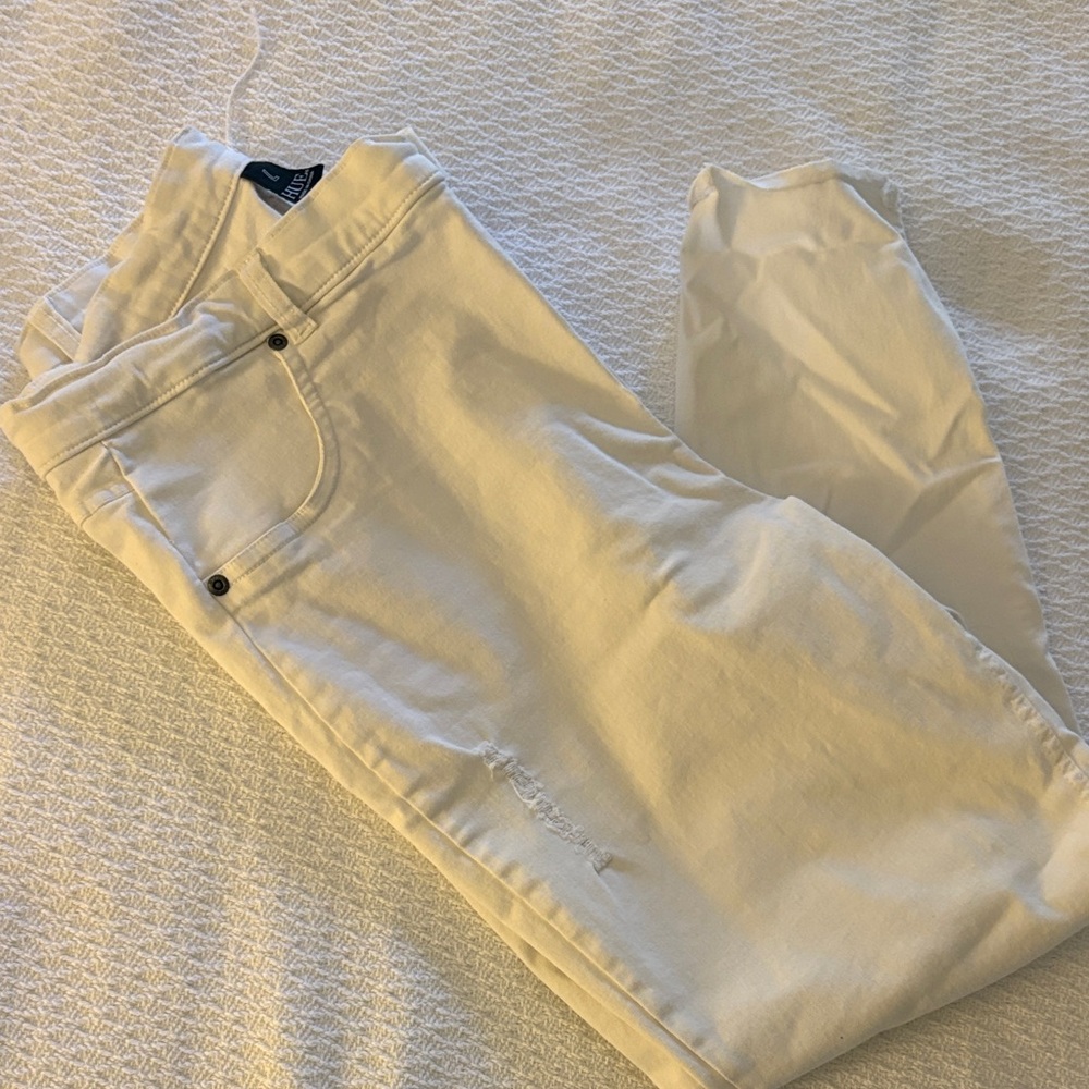 HUE Women's  White Distressed Leggings